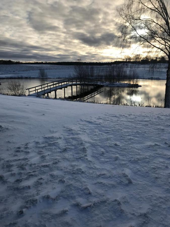 Вилла Sjoetorps Saeteris Stugby Larv Экстерьер фото